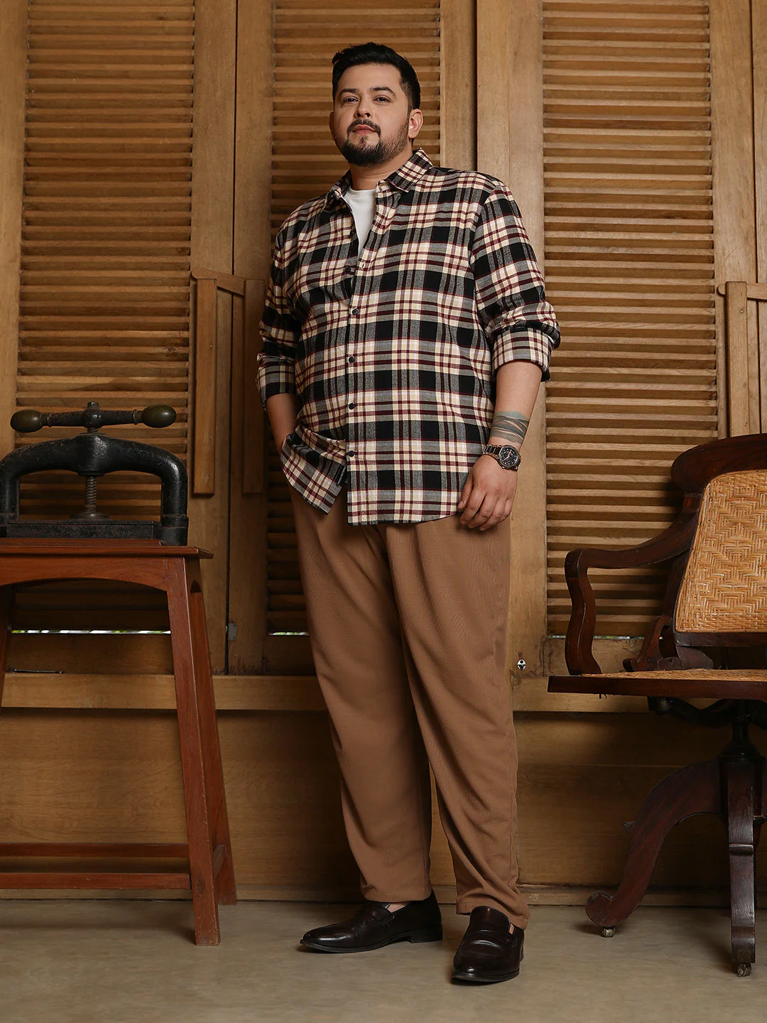 Dark-Plaid Relaxed Shirt - Image 5