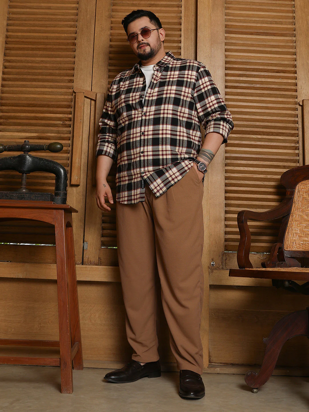 Dark-Plaid Relaxed Shirt - Image 6