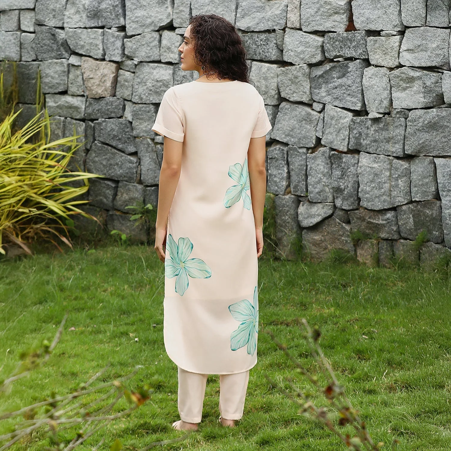 Chantilly Bloom Kurta Set - Image 5